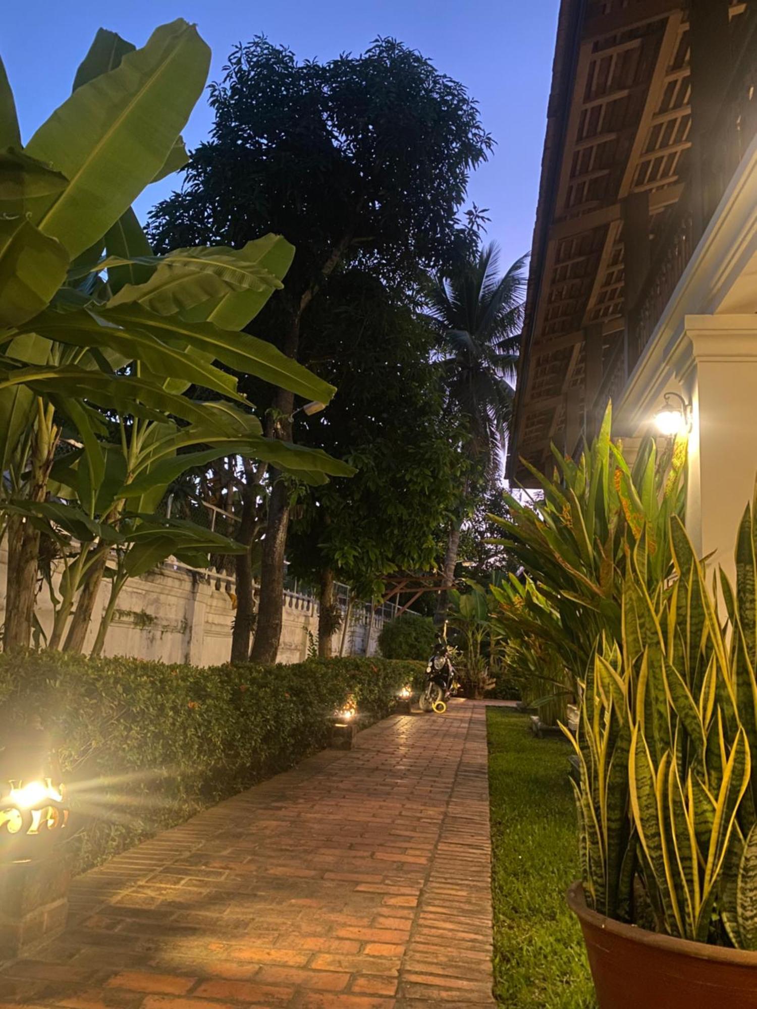 Luang Prabang Residence & Travel Zewnętrze zdjęcie